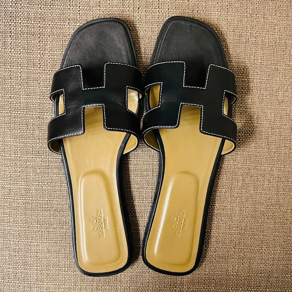 HERMES BLACK ORAN SANDAL